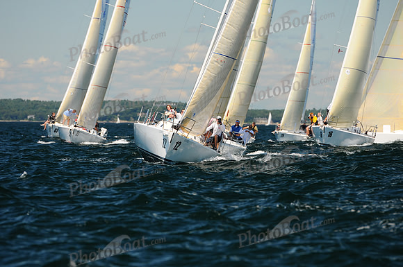 2011 J105 NAs A 945