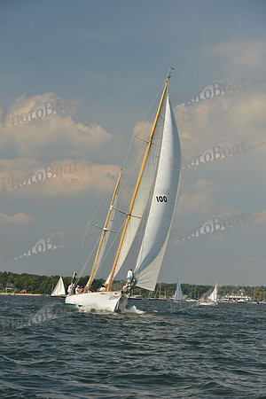 2015 IHYC Classic Yacht Regatta 121