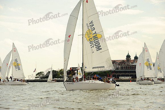 2014 NY Architects Regatta 550