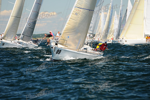 2011 J105 NAs A 916