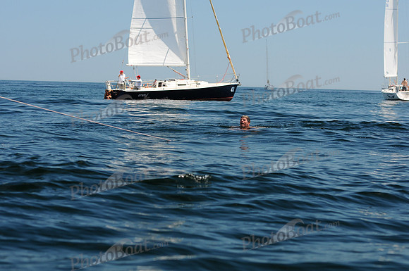 2011 J105 NAs C 024