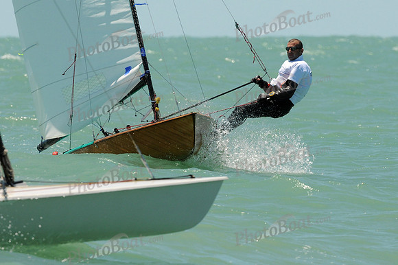 2012 Contender Worlds A 1095