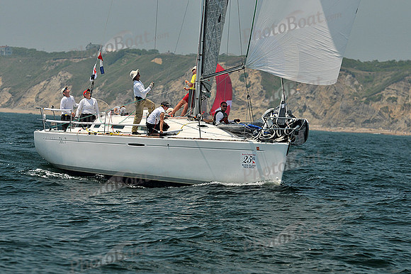 2013 Block Island Race Week B 1406