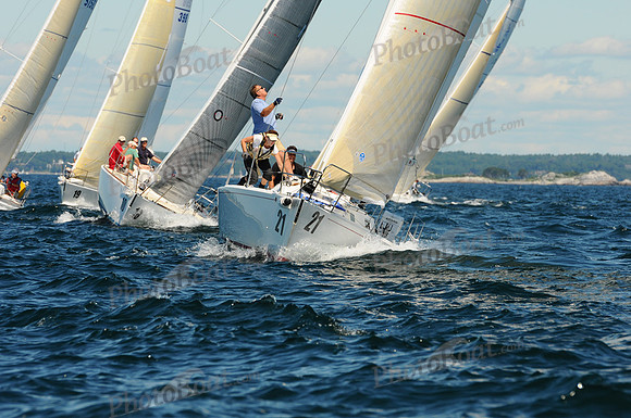 2011 J105 NAs A 295