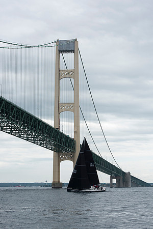 2019 Chicago to Mackinac G_2240-byPhotoBoat
