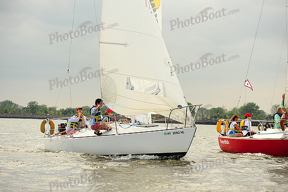 2014 NY Architects Regatta 580