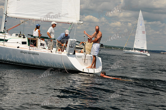 2011 J105 NAs C 030