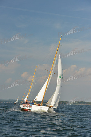 2015 IHYC Classic Yacht Regatta 400
