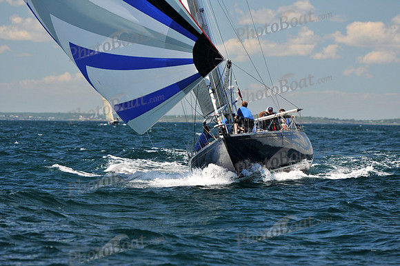 2012 Newport Bermuda 690