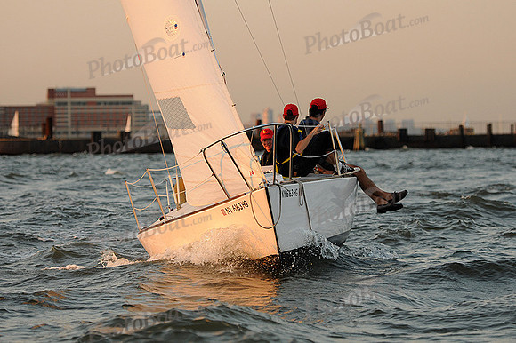 2012 NY Architects Regatta 1000