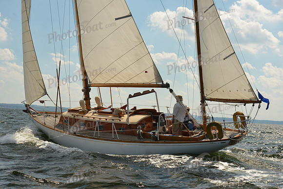 2015 IHYC Classic Yacht Regatta 495