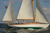 2015 IHYC Classic Yacht Regatta 490