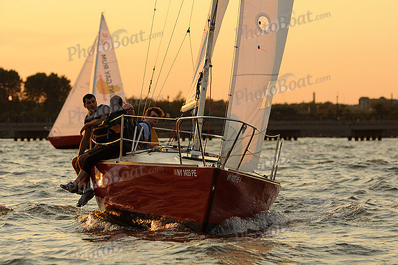 2012 NY Architects Regatta 910