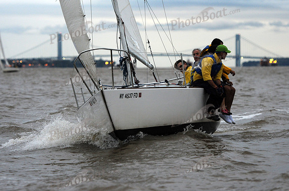 2011 NY Architects Regatta 553