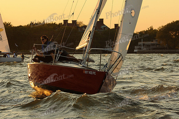 2012 NY Architects Regatta 725
