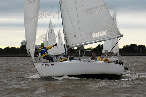 2011 NY Architects Regatta 325