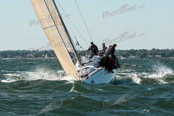 2010_AYC_FALL_B_1484-byPhotoBoat