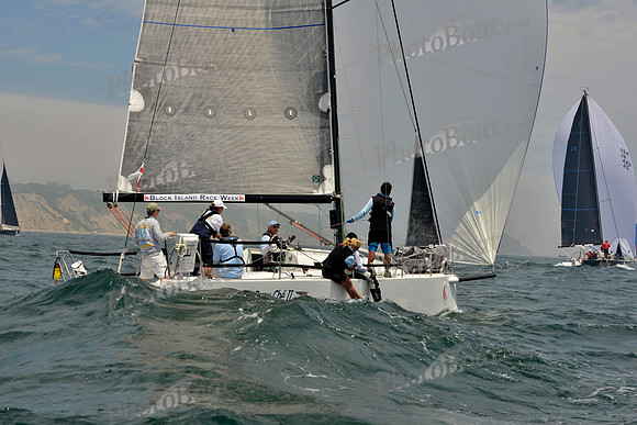 2017-Block-Island-Race-Week-D_0715