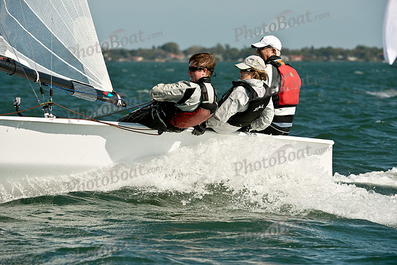 2015 VX1 Winter Series C_0412-byPhotoBoat