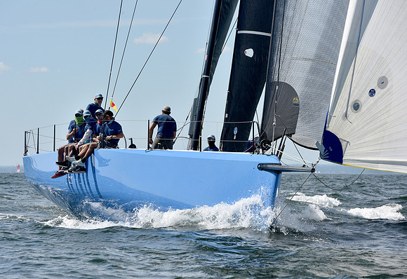 Warrior Won-2020 Vineyard Race A_1887-byPhotoBoat