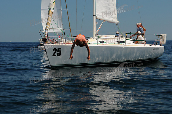 2011 J105 NAs C 022