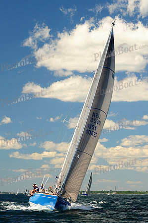 2014 Newport Bermuda A 690