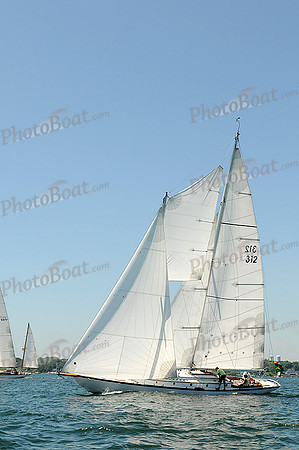 2012 NYYC Annual Regatta A 2747