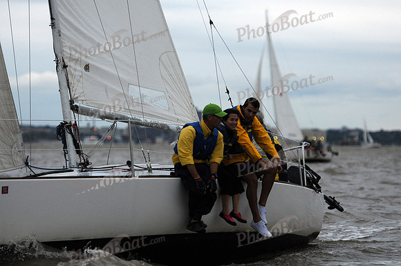 2011 NY Architects Regatta 555