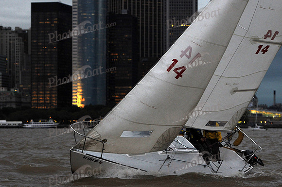 2011 NY Architects Regatta 820
