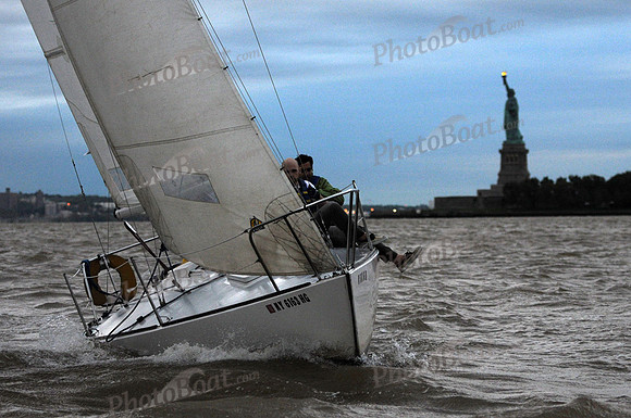 2011 NY Architects Regatta 800