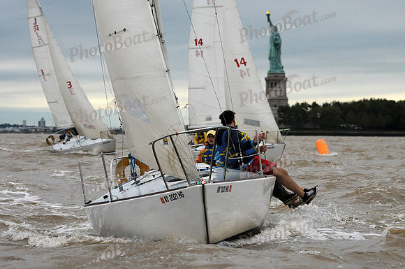 2011 NY Architects Regatta 400