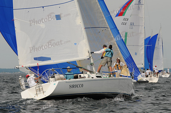 2011 J105 NAs D 592