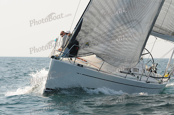 2010_Newport_Bermuda 1976