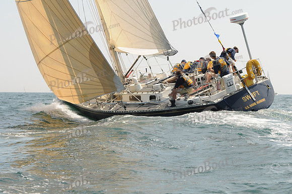 2010_Newport_Bermuda 844