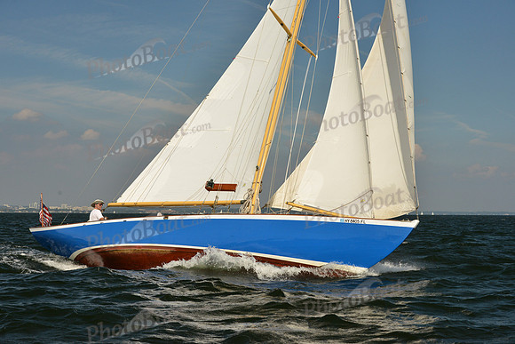 2015 IHYC Classic Yacht Regatta 450