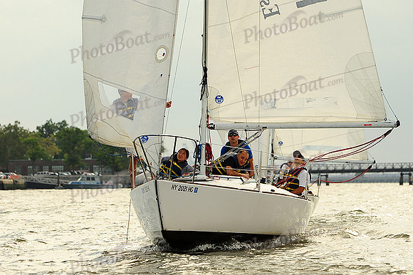 2014 NY Architects Regatta 555