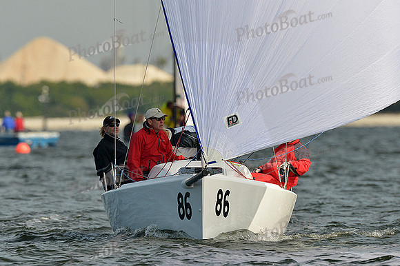 2015 J70 Winter Series B 1033