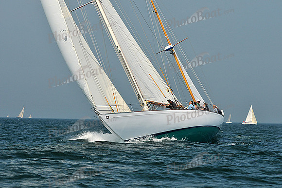 2013 Block Island Race Week B 2437