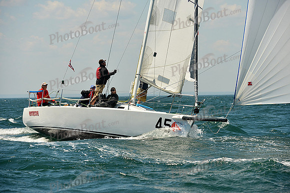 2015 Block Island Race Week B 321