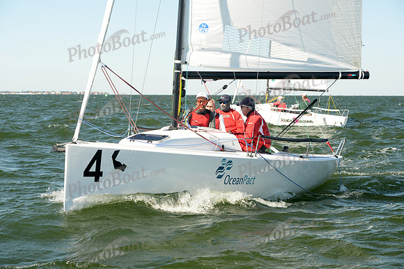2016 J70 Midwinters B_0415