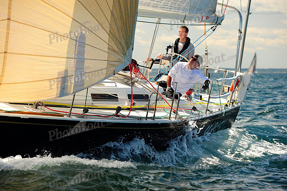 2014 Newport Bermuda A 860