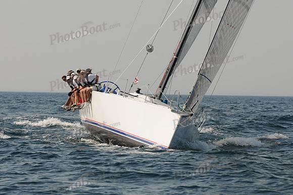 2010_Newport_Bermuda 1800