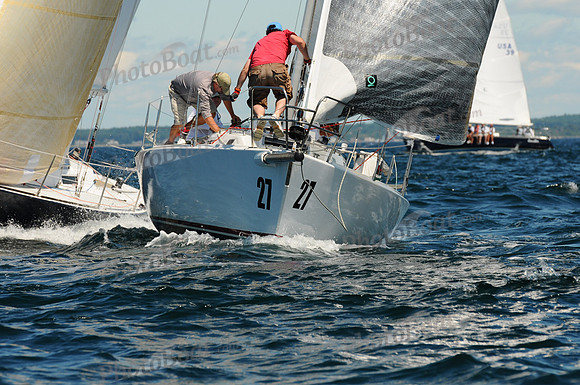 2011 J105 NAs A 272