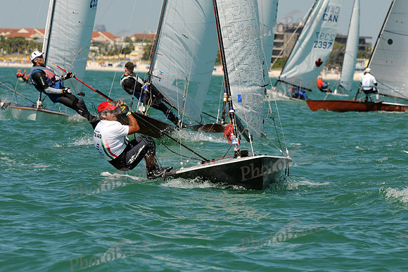 2012 Contender Worlds B 738