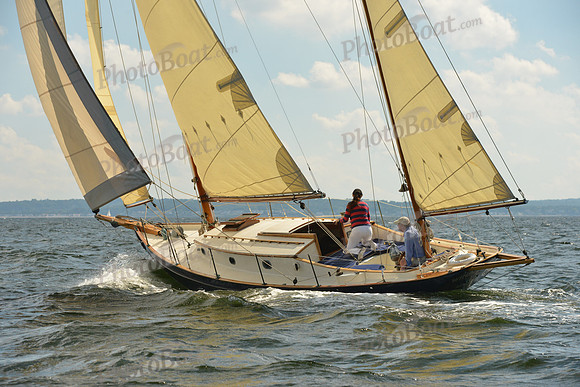 2015 IHYC Classic Yacht Regatta 510