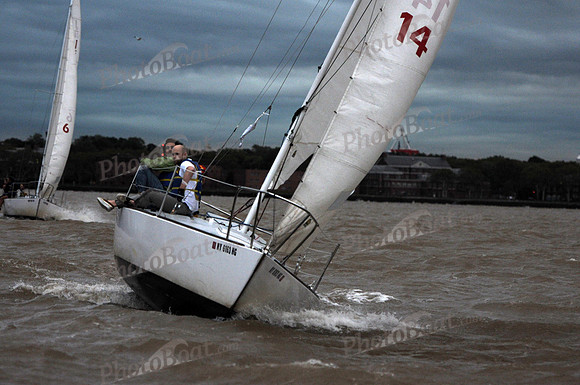 2011 NY Architects Regatta 827