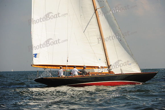 2015 IHYC Classic Yacht Regatta B 130