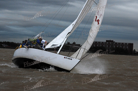 2011 NY Architects Regatta 829