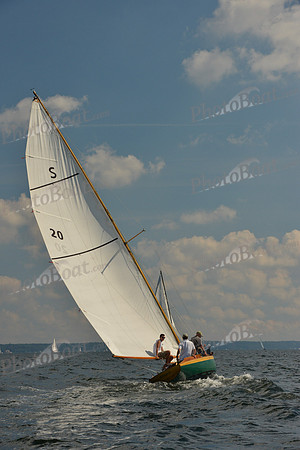 2015 IHYC Classic Yacht Regatta 606
