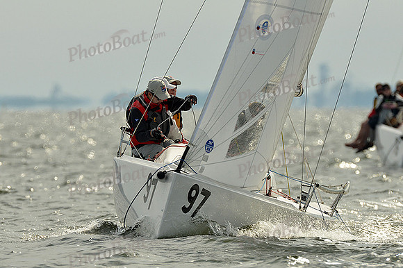 2015 J70 Winter Series B 728